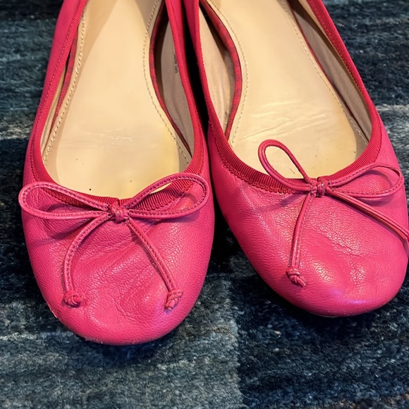 Saks Fifth Ave shoe brand hot pink flats - Picture 3 of 9